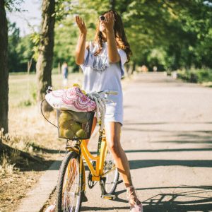 Park outfit and yellow bike