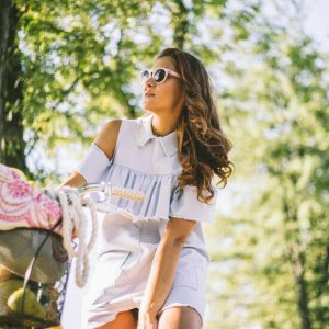 Park outfit and yellow bike
